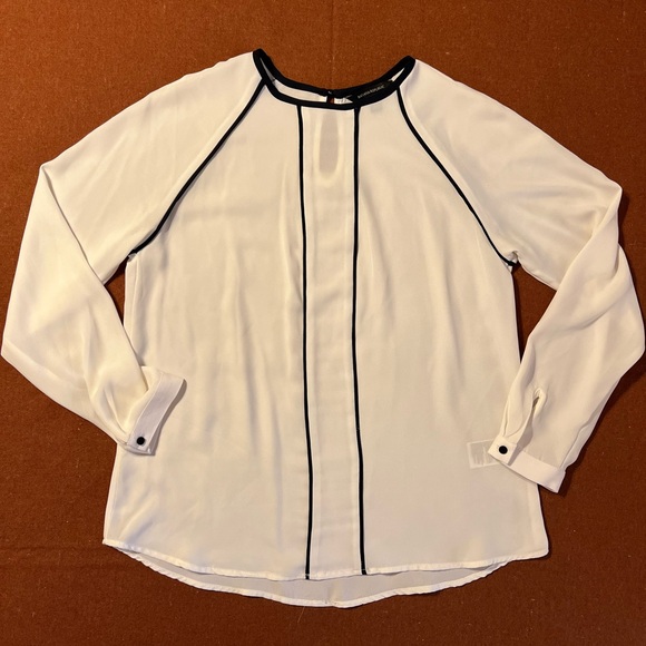 Banana Republic Piping Blouse - Picture 6 of 16